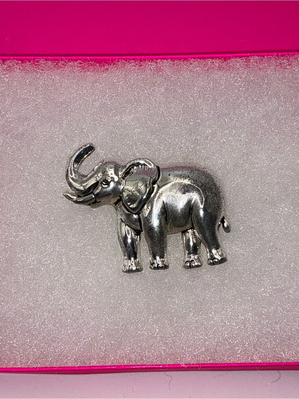 Vintage Silver Elephant Brooch 2" x 1 3/4" - Picture 6 of 8